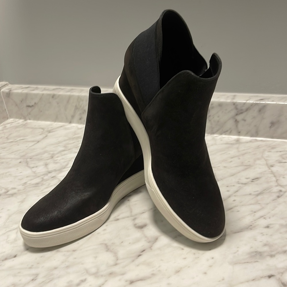 Maurice’s Platform Wedge Sneaker Booties Size 10